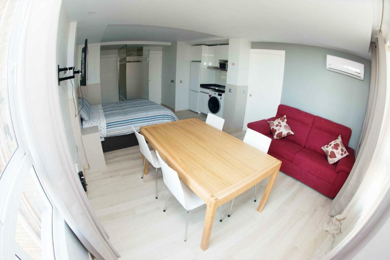 מאלגה Modern & Stylish Loft With Breathtaking Views Free Wifi - Close To The Sea מראה חיצוני תמונה