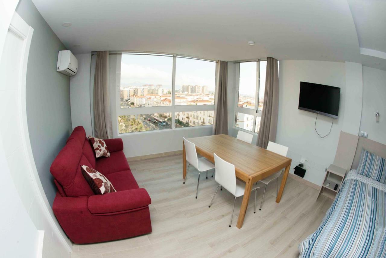 מאלגה Modern & Stylish Loft With Breathtaking Views Free Wifi - Close To The Sea מראה חיצוני תמונה